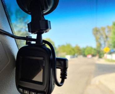 Vital Dashcam views the road